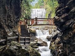 -华蓥山天意谷景区