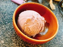 -莓园冰淇淋店