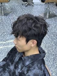 点击看大图 -藤野造型专业烫染接发