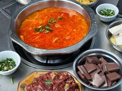 -黄利砖万峰林布依特色酸笋牛肉馆