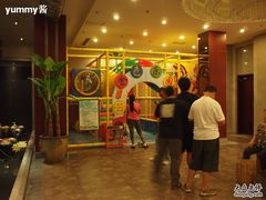 -八府香鸭·啫啫煲(华山路店)