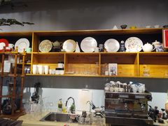 -LEO CAFE