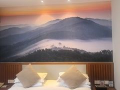 -艺漫酒店(苏州寒山寺狮山路地铁站店)