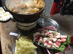 炭炉果鸡煲-威邵鸡煲(西华路总店)
