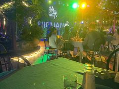 -拾光音乐餐酒吧(告庄星光夜市店)