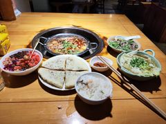 -大众跷脚牛肉馆·非遗传承单位(峨眉山店)