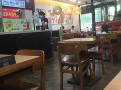 大堂-南城香·饭香串香馄饨香(青年路店)