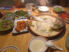 -洱火云南酸菜牛肉火锅(石景山当代商城店)