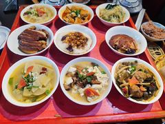 -蓝田九大碗民俗食府(蓝田店)