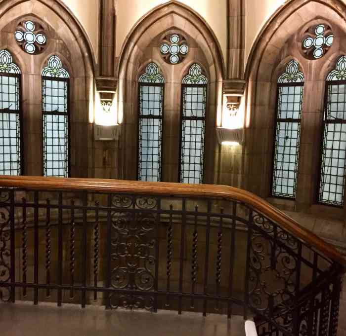 皇家法庭-"偶尔路过,觉得这房子挺气派,一查是个法院.