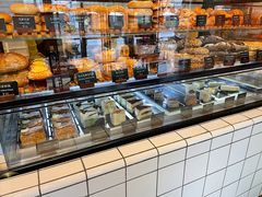 面包甜点陈列柜-81BAKERY(大学路店)