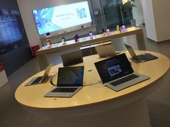 -华为授权体验店(中山公园来福士)