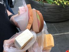 -詹爷爷乌节路街头冰淇淋