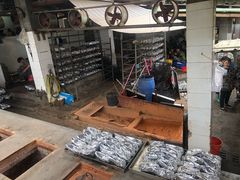 -满記土窑烧鷄波浪山莊