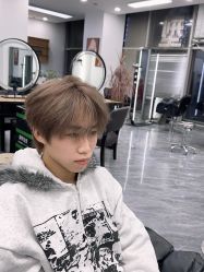 -藤野造型烫染·漂发