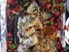 东巴烤鱼-小厨子私房菜·云南美食店