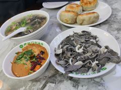 -尹记门钉肉饼(丰台站店)