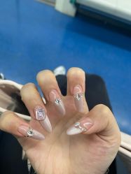 -尤米一站式美甲美睫