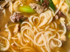 -邱芳粉店(迎宾大道旗舰店)