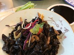 -梅利汴京烤鸭•开封豫菜地标店(铁北街店)