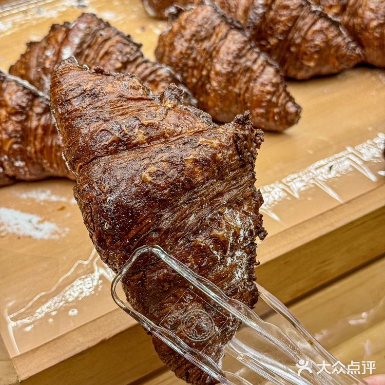 龙岗碳水脑袋狂喜！这家面包店让我一周打卡3次