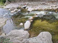 -沣峪森林公园龙潭戏水景区