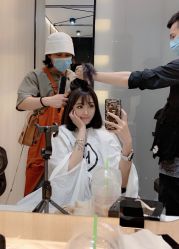 -HAIR CORNER