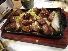 铁板骰子牛肉-桥岚·巷子鲜河豚鱼(专门店)