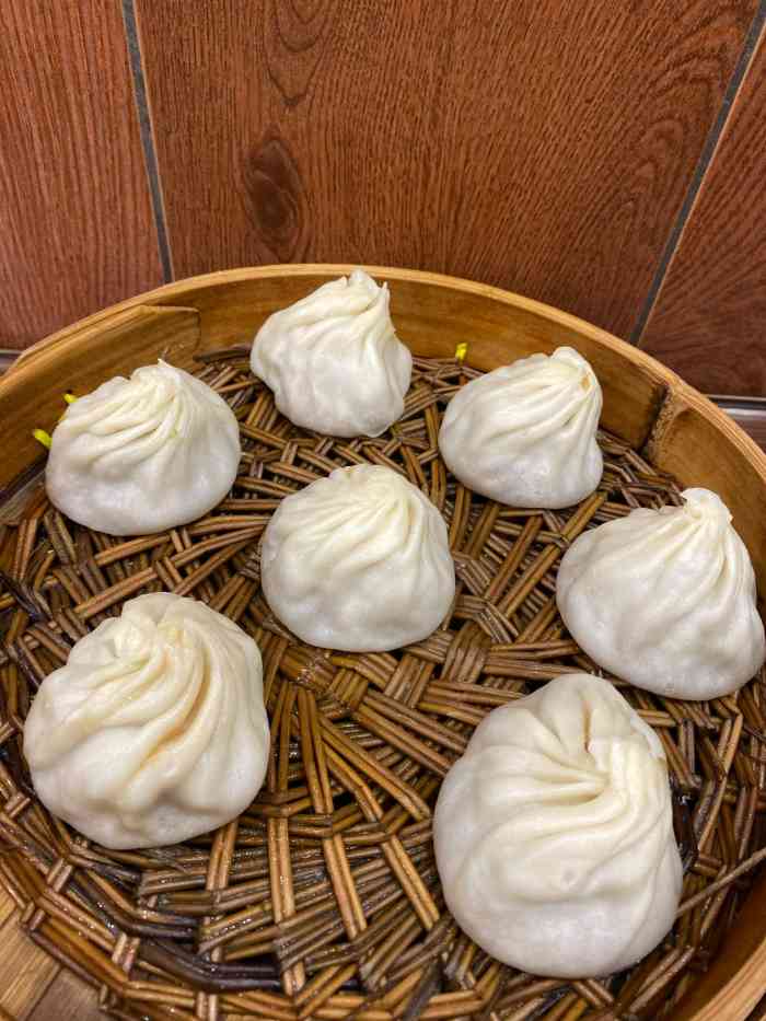 锡笼记·无锡小笼(新明路店)-"就在家小区门口的馄饨小笼包店,很正宗