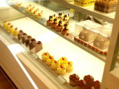 面包甜点陈列柜-好利来(革新店)