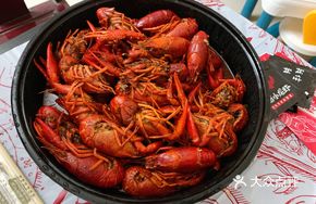 Full-Weight Spicy and Numbing Crawfish