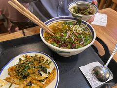 -云阿蛮云南生烫牛肉米线(奉贤路店)