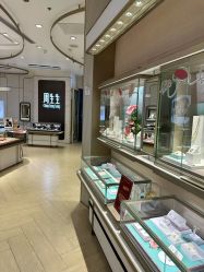 -周生生Chow Sang Sang(新世界店)