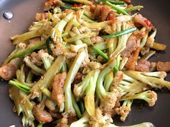 -老板很二(吉大店)