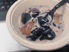 -RUXU入续糖水铺与包(卓悦中心店)