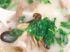 -清真·玛丽亚新疆菜主题餐厅(浙江中路店)