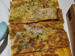 鸡蛋葱花飞饼-大铁勺新津菜(东丽阳光新业广场店)