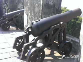 翻照片的回忆---大炮台在大三巴牌坊附近，是澳门主要