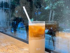 燕麦冰拿铁-素咫咖啡CLIFEROSE