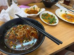 -丽影重庆小面(定西路店)