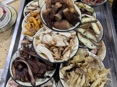 -杨记山珍鸡煲菌汤锅