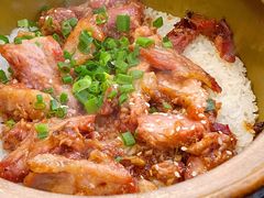 腊肉叉烧煲仔饭-红星光发煲仔饭(文海店)