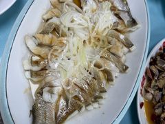 -崴海渔村(虹梅路店)