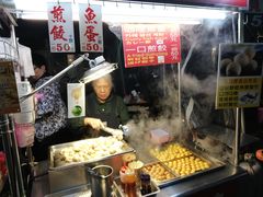 -六合夜市
