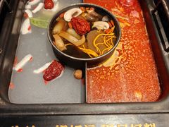 -老牌坊云南鱼豆花火锅(哈西万达店)