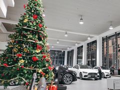 -上海星瀚奔驰4S店(红柳路店)