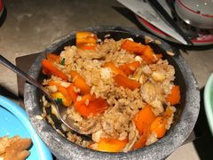 当红小炒肉石锅饭-新白鹿餐厅(金鹰新街口店)