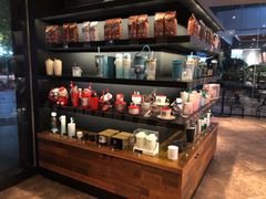 零售区-星巴克臻选(上海长风大悦城店)