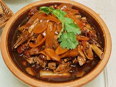 -津津名菜馆(绝没分店)