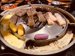 -哈哈碳都·牛肋条无限自助烤肉(宝龙店)